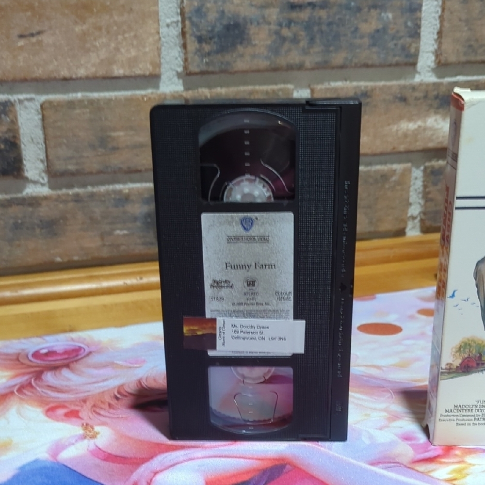 Funny Farm VHS (1988) – Comedy/Drama - Picture 10 of 11